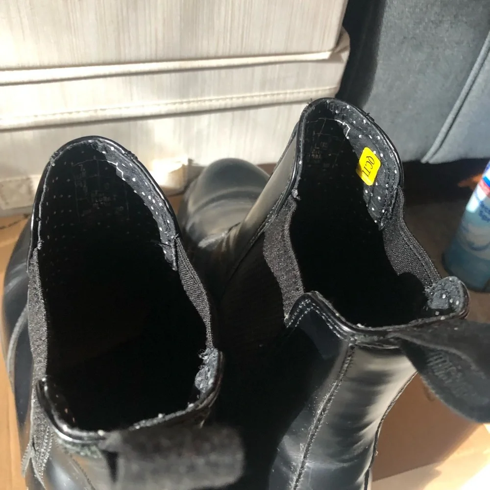 DR. MARTENS/DOC MARTENS Flora Chelsea Boot (Black Polished Smooth Leather) - Picture 6 of 8